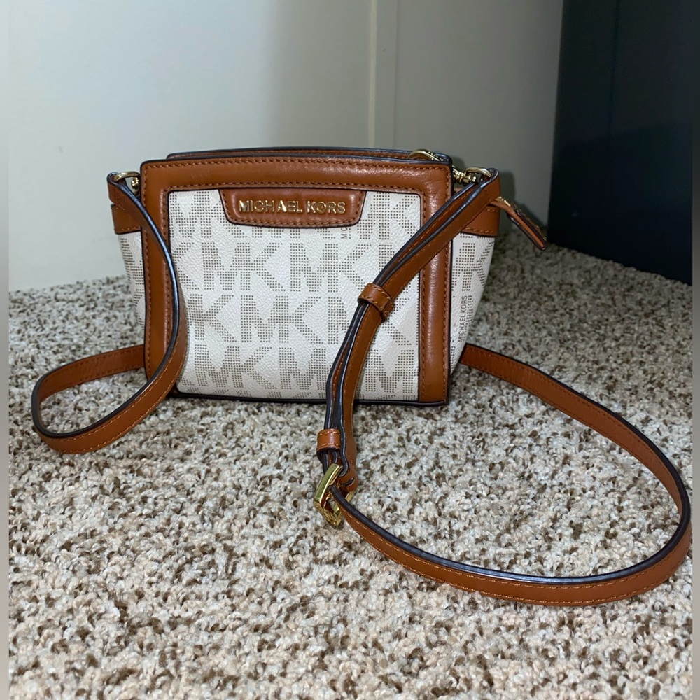 Michael Kors Crossbody